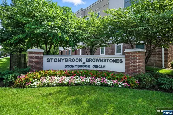 Fairfield, NJ 07004,5 Stonybrook CIR