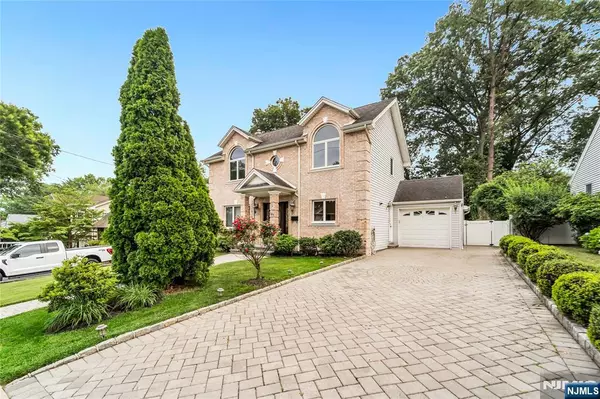 245 Madison AVE, River Edge, NJ 07661
