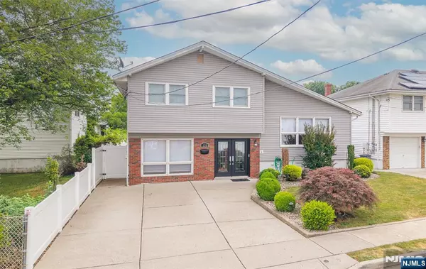 Secaucus, NJ 07094,1138 Stonewall LN
