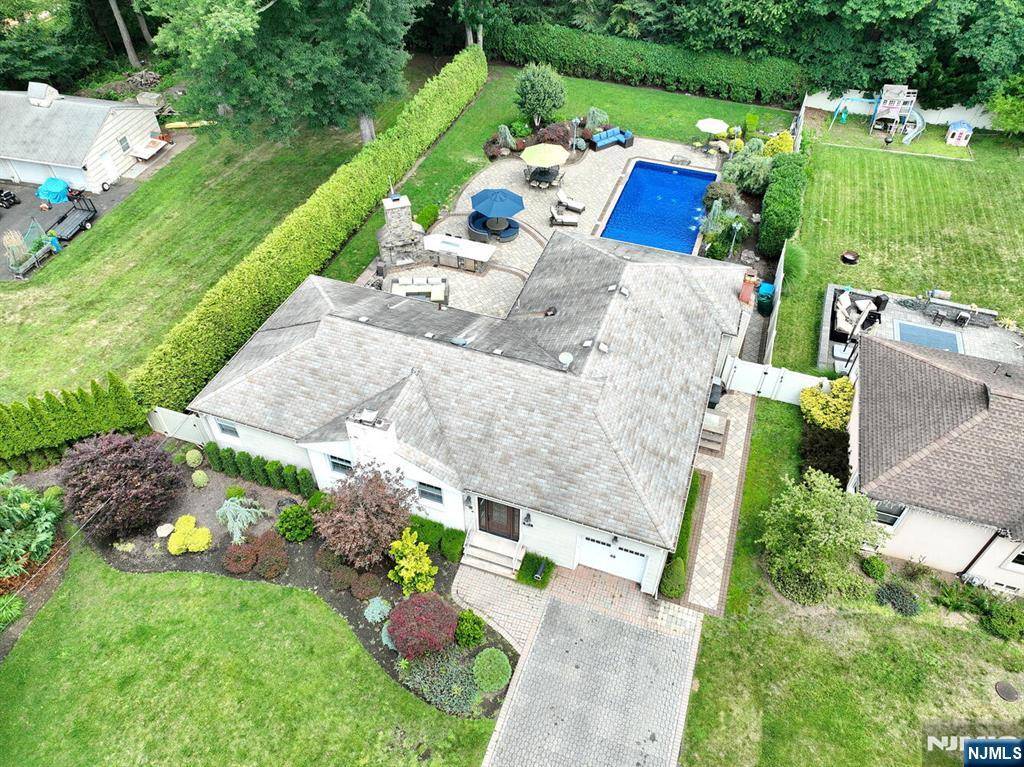Wyckoff, NJ 07481,324 Calvin CT