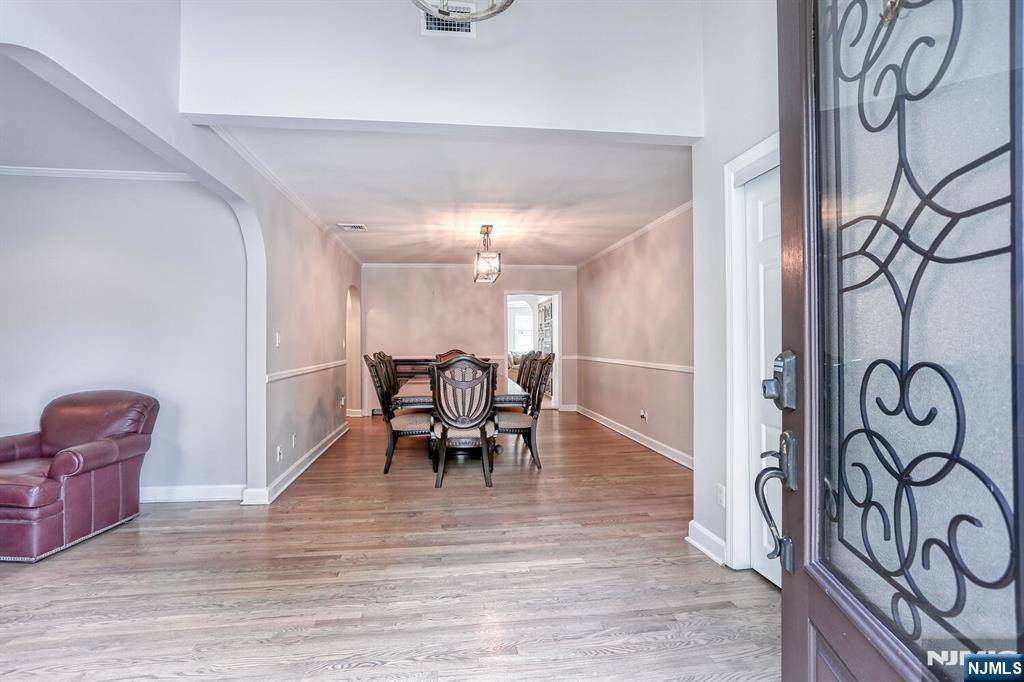 Wyckoff, NJ 07481,324 Calvin CT