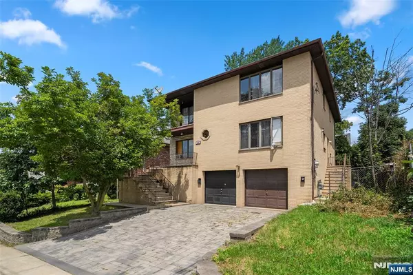 415 Central BLVD, Fort Lee, NJ 07024