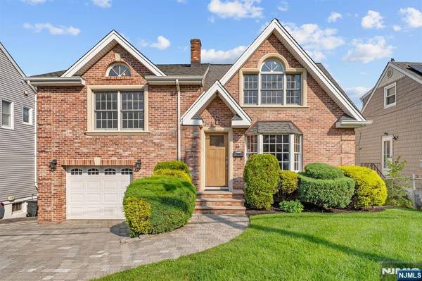 66 Columbia ST, Wood Ridge, NJ 07075