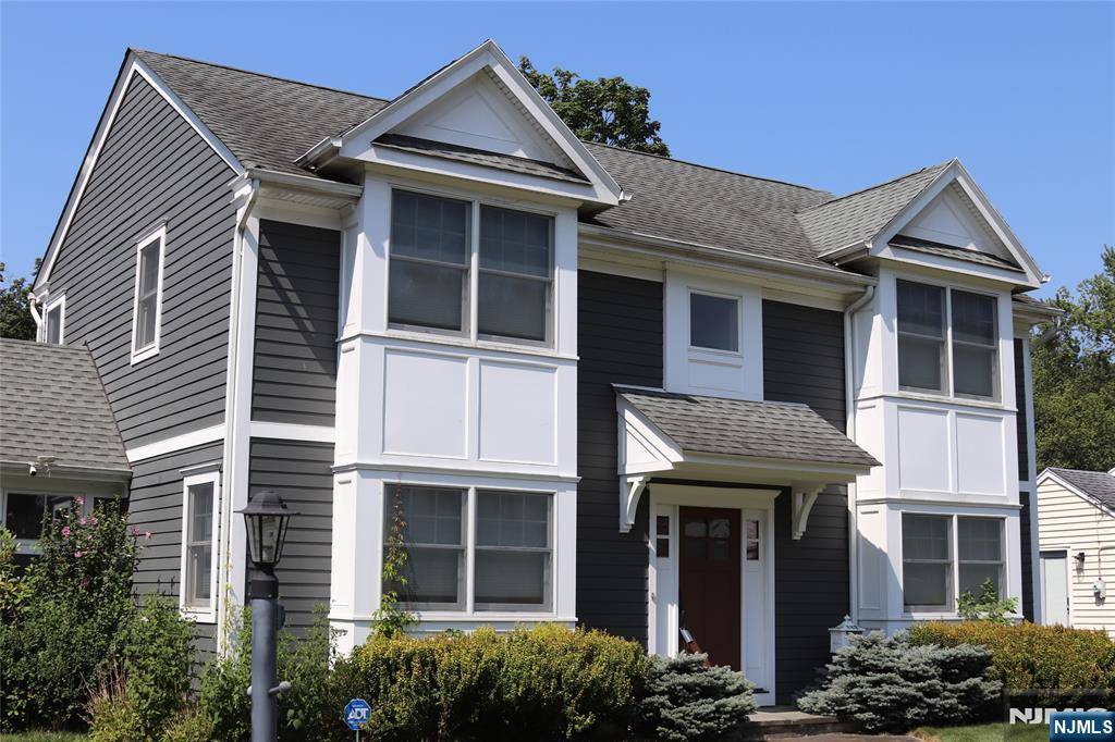 Wyckoff, NJ 07481,117 Linden ST