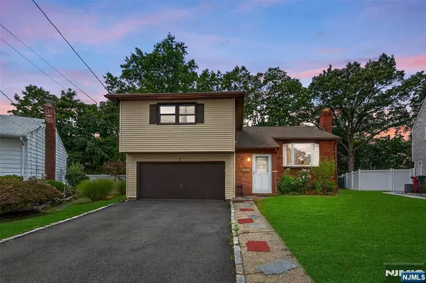 Nutley, NJ 07110,7 Faber PL