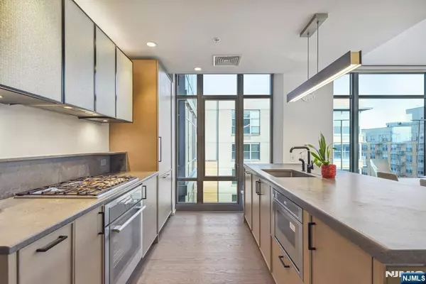 Hoboken, NJ 07030,1425 Hudson #11A