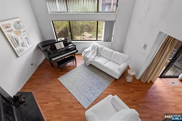 Twp Of Washington, NJ 07676,42 Lexington CT #42C