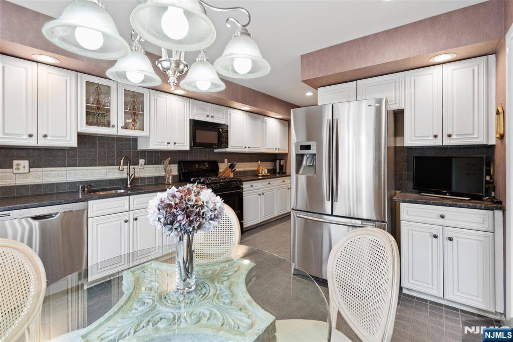 Twp Of Washington, NJ 07676,42 Lexington CT #42C