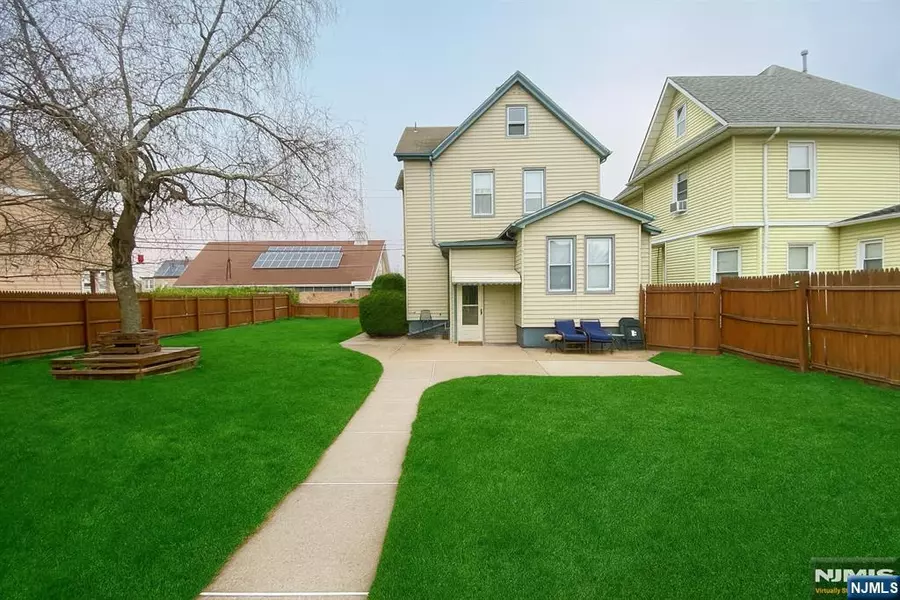 96 Washington ST, Lodi, NJ 07644