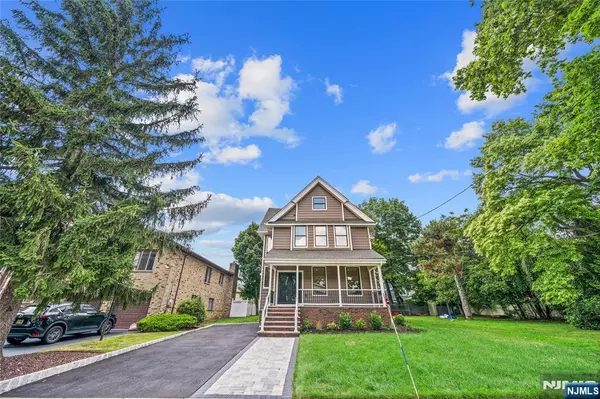 Ridgefield, NJ 07657,475 Morse AVE