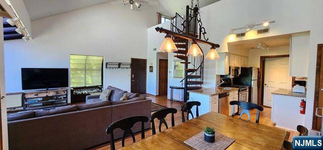 Vernon, NJ 07462,2 Winter Park DR #2