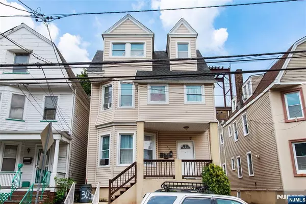 Newark, NJ 07103,305 S 11th ST