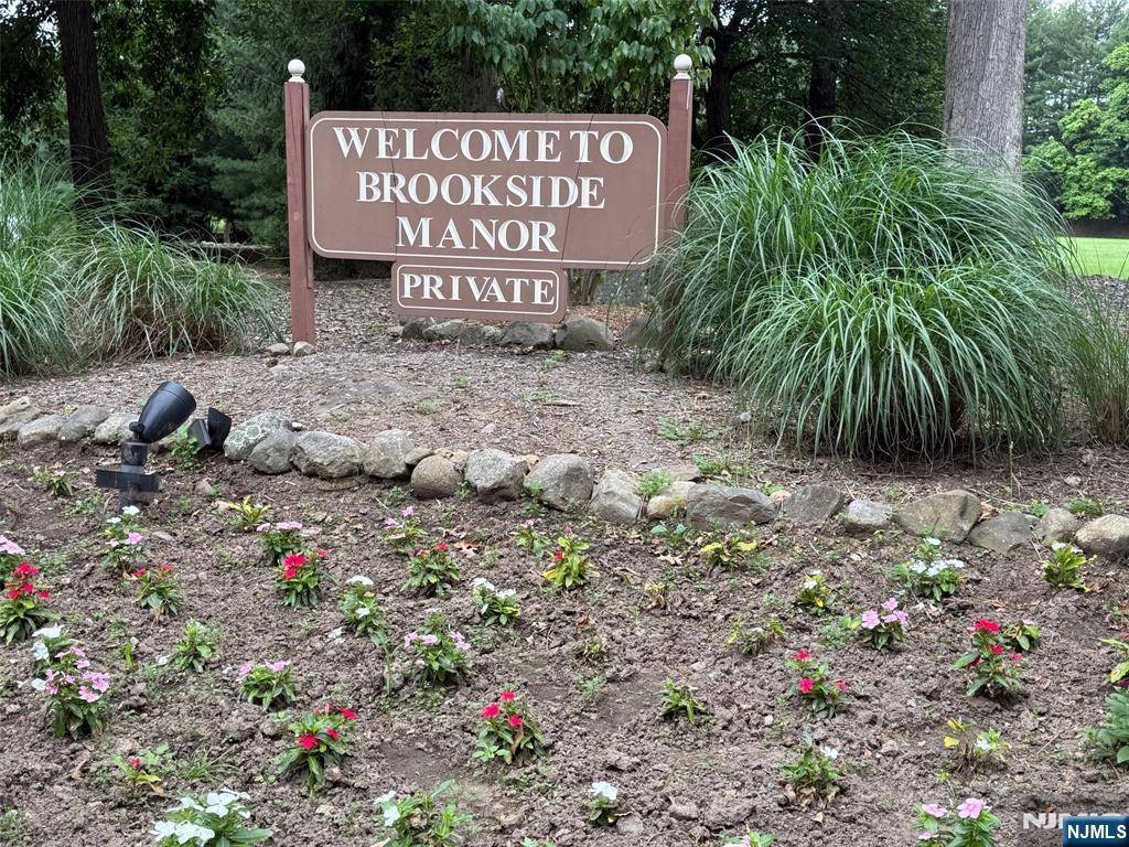 114 Macleish CT, Mahwah, NJ 07430