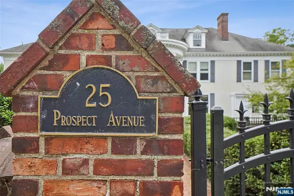 Montclair, NJ 07042,25 Prospect AVE