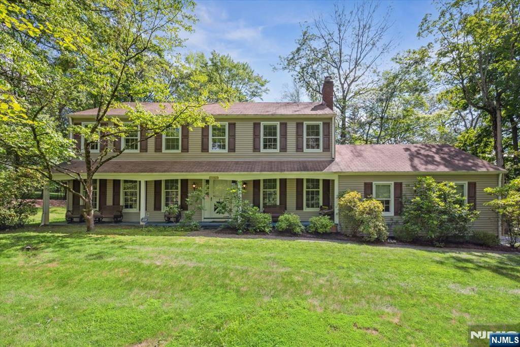 1 Golden Corner WAY, Randolph Township, NJ 07869