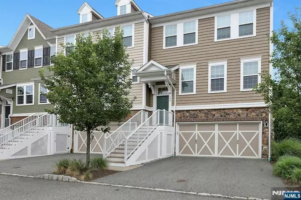 704 Cottonwood #704, Cresskill, NJ 07626