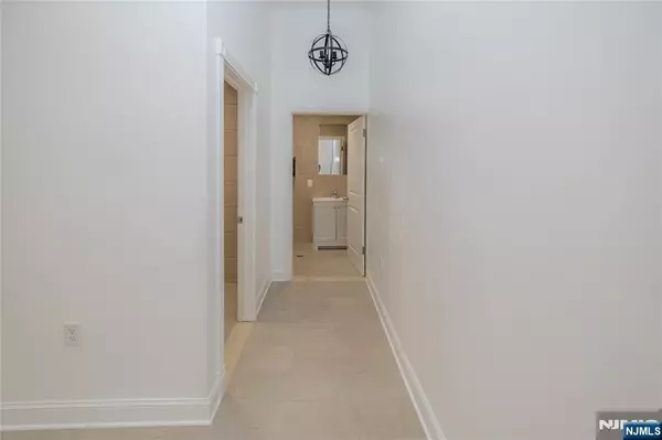 Elizabeth, NJ 07206,267 2nd