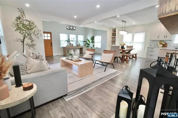 Bergenfield, NJ 07621,26 O Neil ST