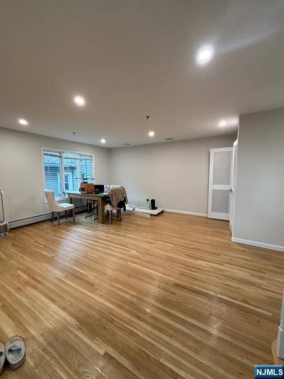 Palisades Park, NJ 07650,77 Columbia AVE