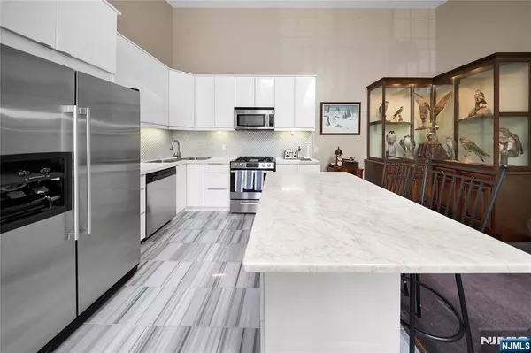 302 Linden ST, Mahwah, NJ 07430