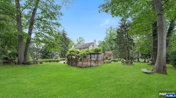 Haworth, NJ 07641,278 Maple ST