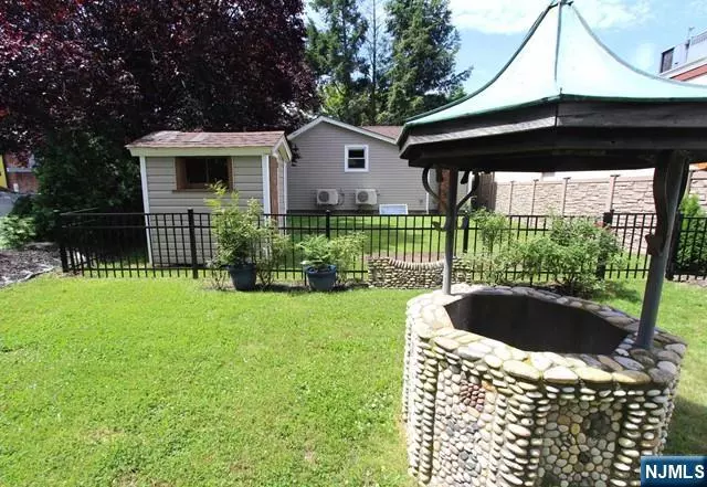 Tenafly, NJ 07670,191 County RD #Rear House