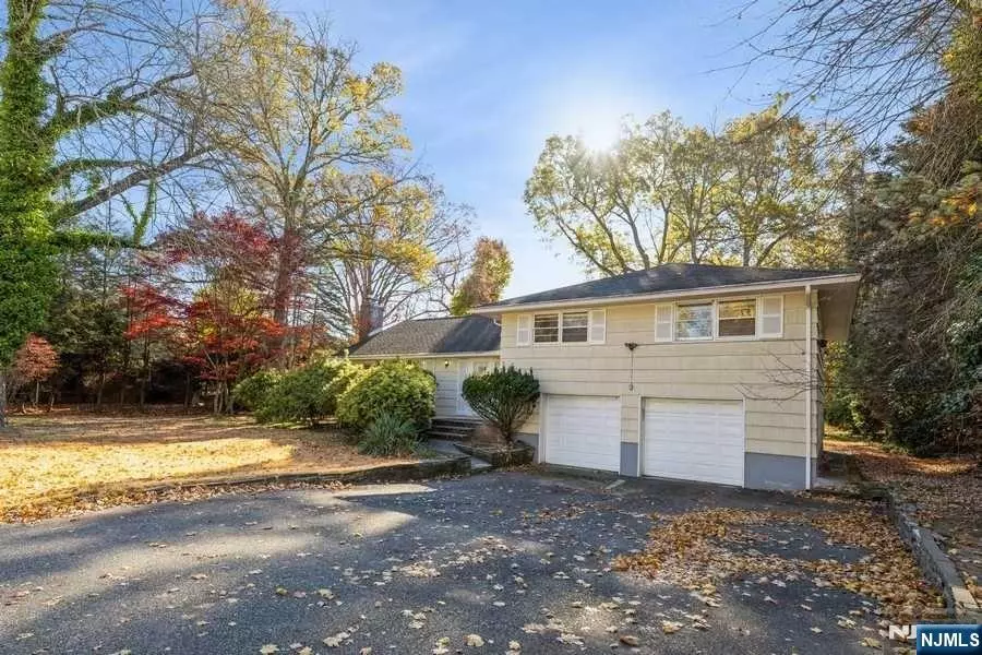 Closter, NJ 07624,104 High ST