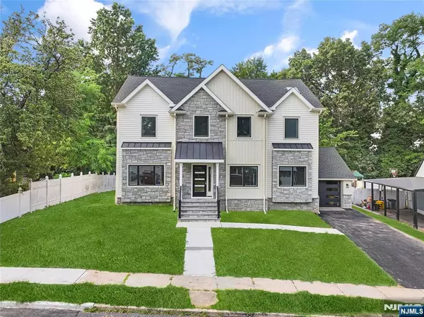 46 Bilton ST, Teaneck, NJ 07666