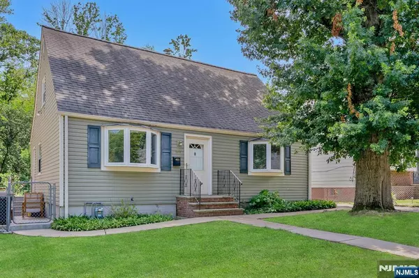 1233 Tuxedo SQ, Teaneck, NJ 07666