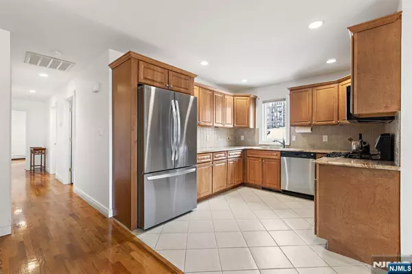 Fairview, NJ 07022,492 Jersey AVE #C