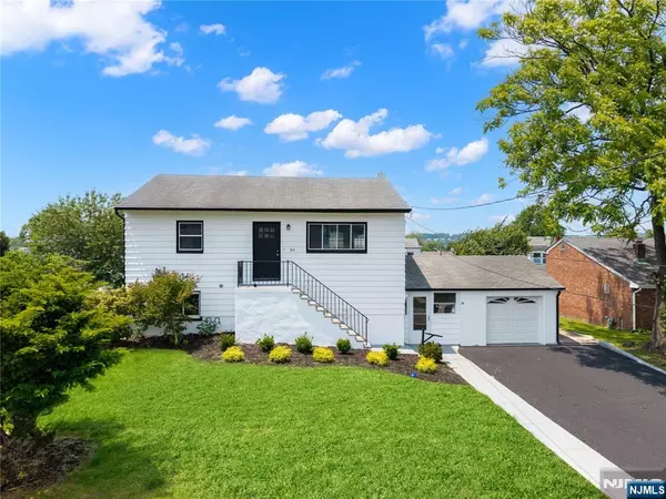 86 Mount Pleasant AVE, Woodland Park, NJ 07424