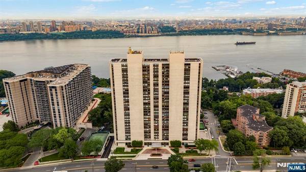 1500 Palisade AVE #28F, Fort Lee, NJ 07024