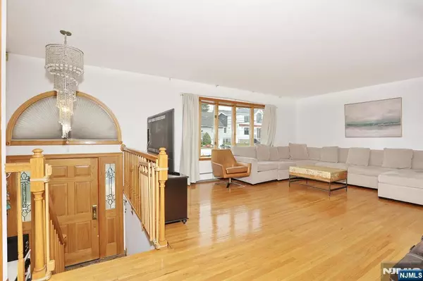 Hasbrouck Heights, NJ 07604,140 Prospect ST