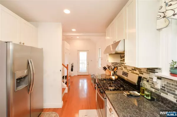 Westwood, NJ 07675,40 3rd AVE