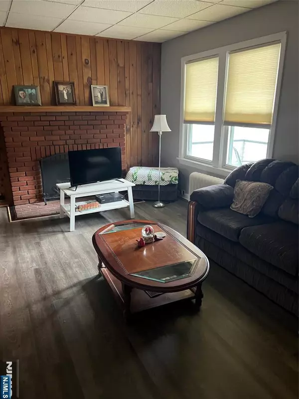 Hawthorne, NJ 07506,127 Parmelee AVE #1