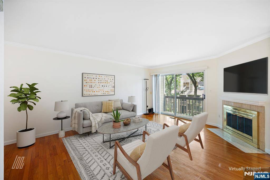 519 Windsor DR, Palisades Park, NJ 07650
