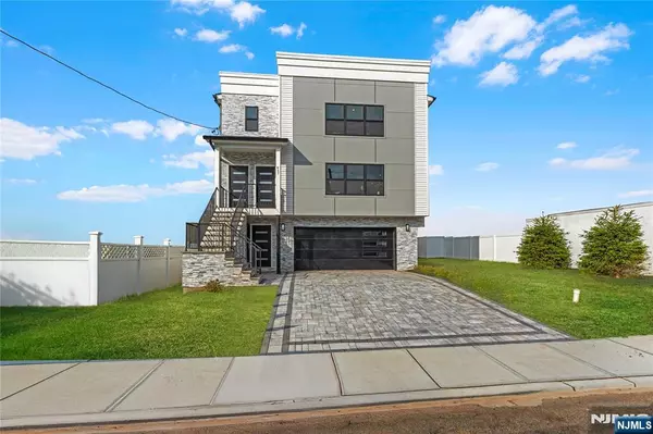 937 Worth AVE, Linden, NJ 07036