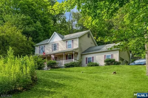 7 Parks LN, Sussex, NJ 07461