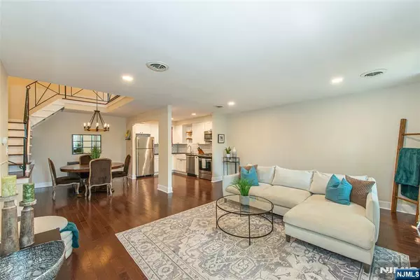 361 Claremont AVE #C6104, Montclair, NJ 07042