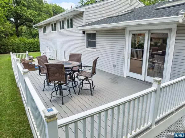 Haworth, NJ 07641,234 Garfield ST