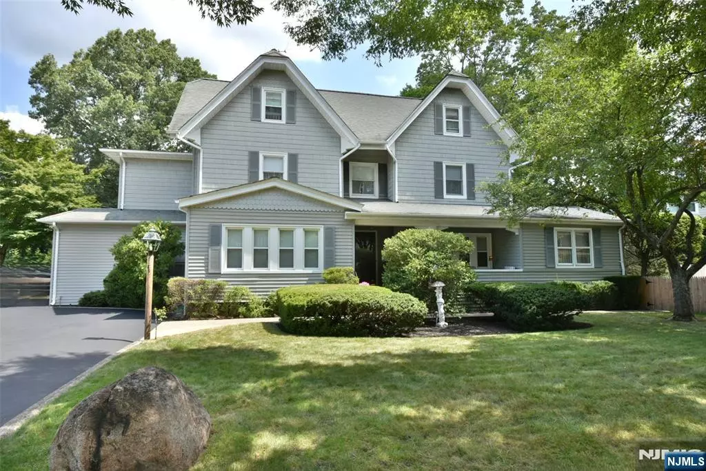 Ridgewood, NJ 07450,80 Washington PL