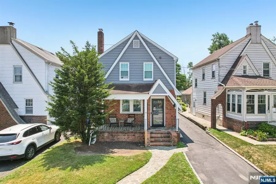 17 Berkeley AVE, Belleville, NJ 07109