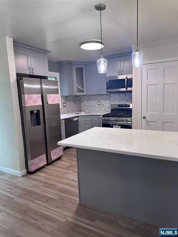 Teaneck, NJ 07666,125 Garden ST