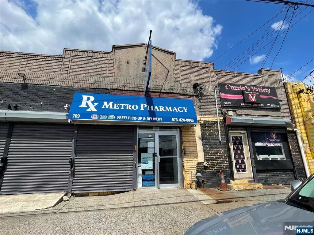 Newark, NJ 07114,709 Frelinghuysen AVE #707