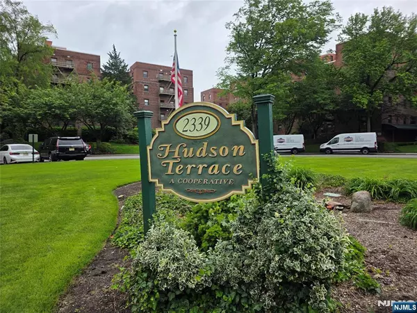Fort Lee, NJ 07024,2335 Hudson TER #B2