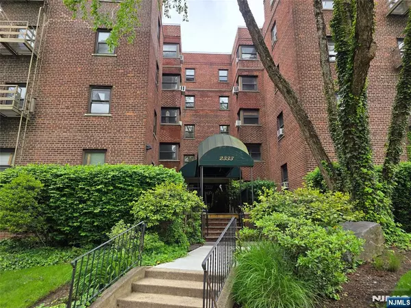 2335 Hudson TER #B2, Fort Lee, NJ 07024