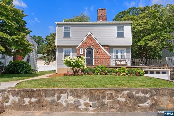 431 Lincoln AVE, Wyckoff, NJ 07481