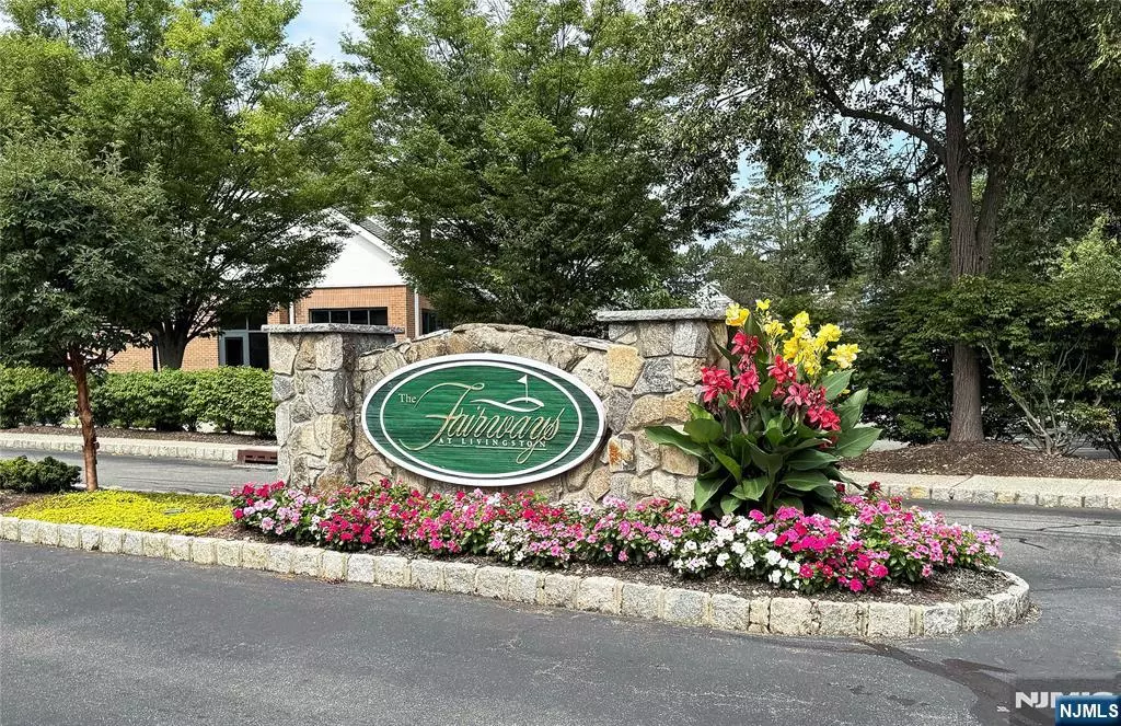 Livingston, NJ 07039,98 Winged Foot DR