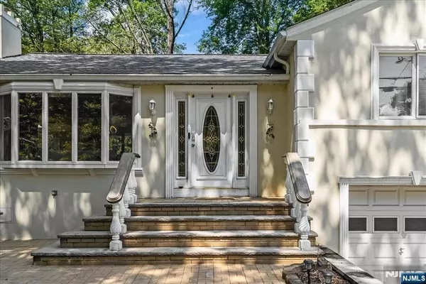 North Caldwell, NJ 07006,531 Mountain AVE