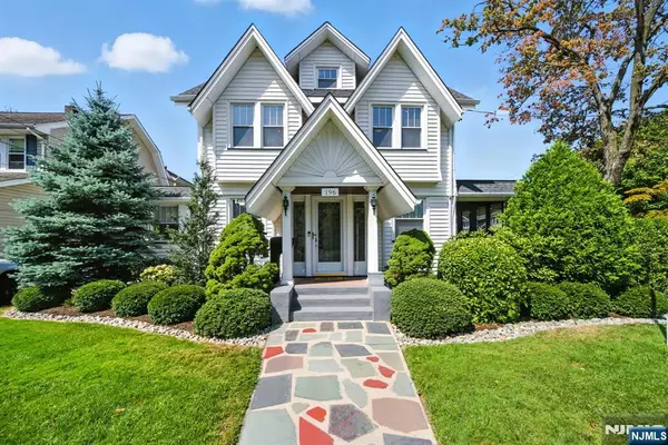 196 Buena Vista AVE, Hawthorne, NJ 07506